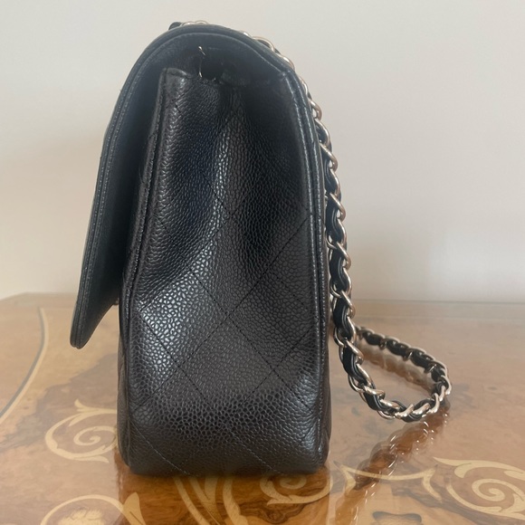 100% Authentic Chanel Jumbo Single Flap Shoulder Bag - Picture 8 of 9